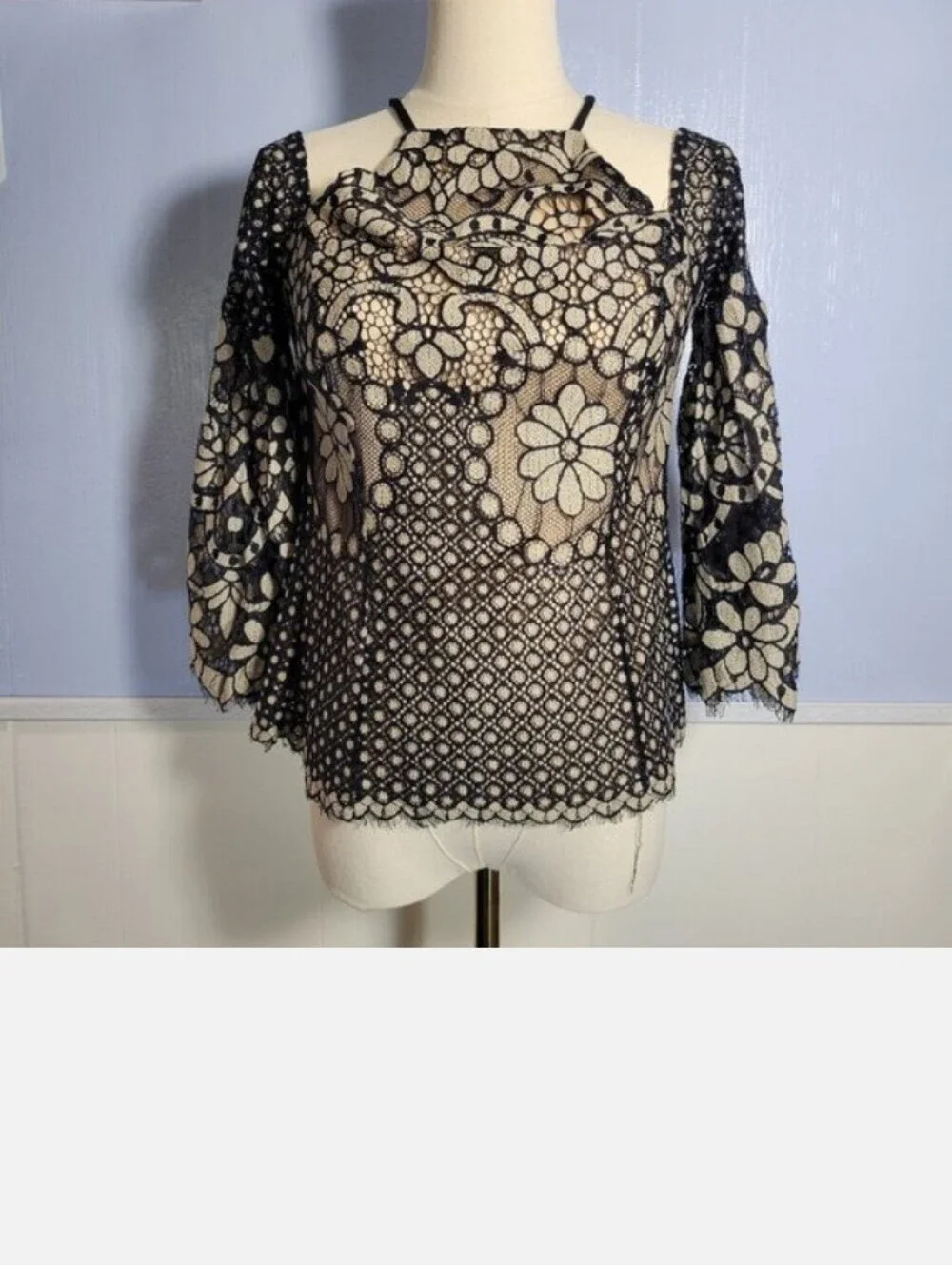 VENUS Black Lace Cold Shoulder Top Size 6 Off-Shoulder Nude Black Lace Medium